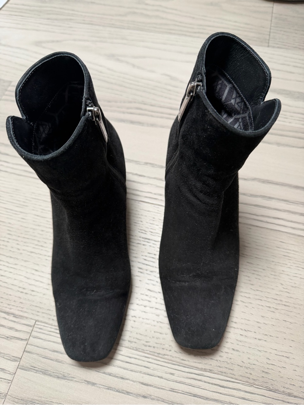 Aquatalia black suede booties 7.5